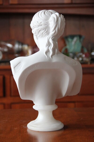 Reproduction of Venus de Milo Bust Louvre Paris statue Marble back